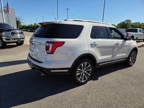 Used 2018 Ford Explorer Platinum AWD/4WD image 14