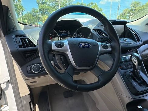 Used 2015 Ford Escape SE w/ Equipment Group 201A FWD image 60