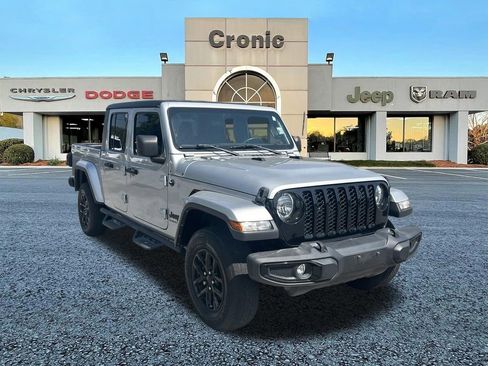 Used 2022 Jeep Gladiator Sport AWD/4WD image 1