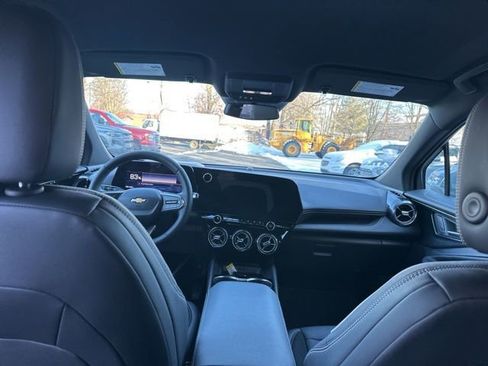 Used 2024 Chevrolet Blazer EV LT image 24