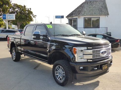 Used 2019 Ford F250 Platinum w/ Platinum Ultimate Package image 1