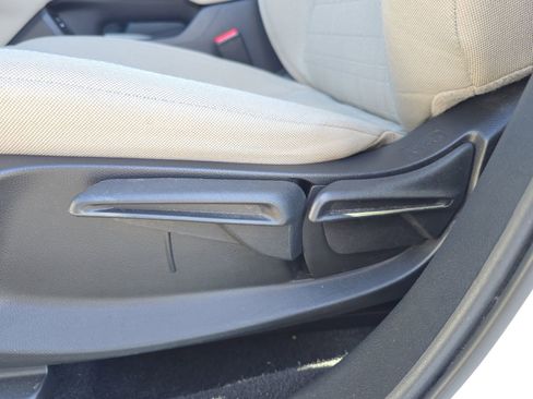 Certified 2024 Honda HR-V LX image 16