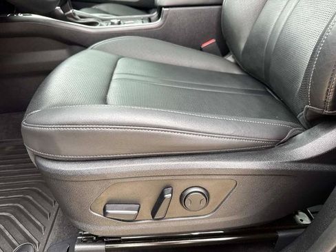 Used 2025 Kia Sorento EX w/ Panoramic Sunroof Package FWD image 19