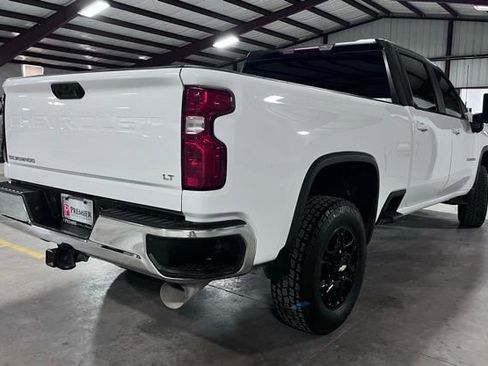 Used 2023 Chevrolet Silverado 2500 LT w/ Convenience Package image 3