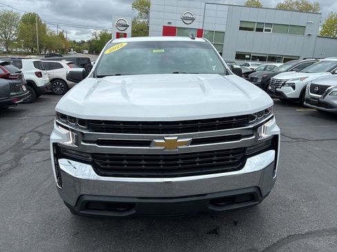 Used 2022 Chevrolet Silverado 1500 LT AWD/4WD image 2