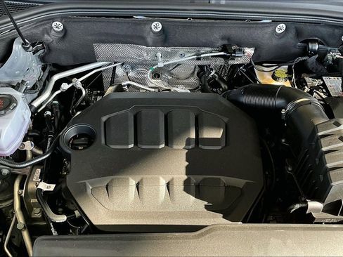 New 2025 Volkswagen Atlas SEL image 31