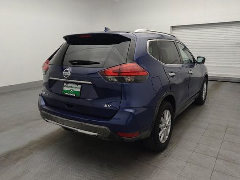 Used 2017 Nissan Rogue SV w/ SV Premium Package FWD image 9