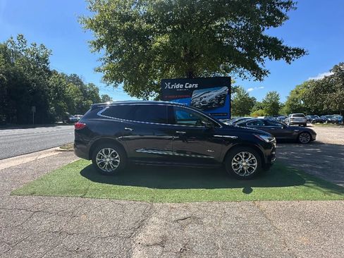 Used 2018 Buick Enclave Avenir w/ Avenir Technology Package AWD/4WD image 6
