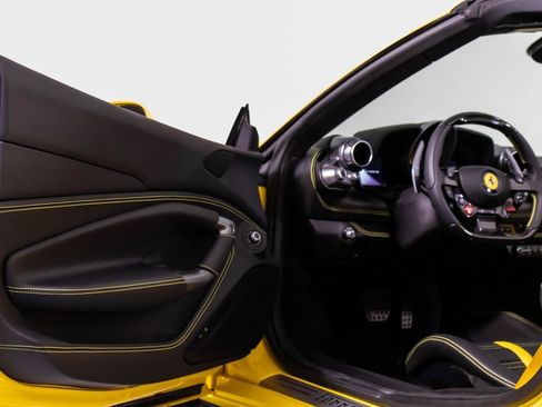 Certified 2022 Ferrari F8 Tributo image 34