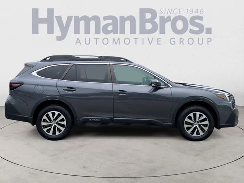 Used 2021 Subaru Outback Premium image 2
