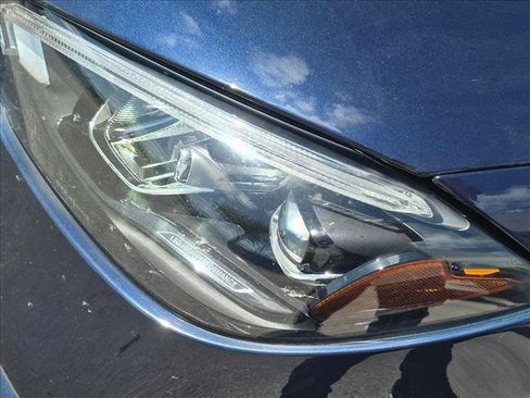 Used 2023 Mercedes-Benz C 300 Sedan image 8