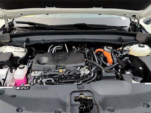 Certified 2024 Toyota Grand Highlander XLE image 15