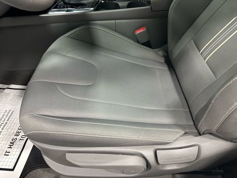 Used 2025 Hyundai Elantra SEL image 13