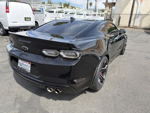Used 2023 Chevrolet Camaro SS RWD image 8