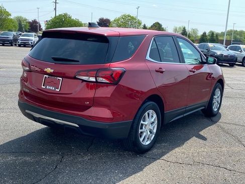 Certified 2024 Chevrolet Equinox LT w/ LPO, Floor Liner Package FWD image 3