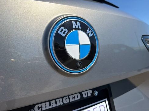Used 2023 BMW iX xDrive50 w/ Sport Package AWD/4WD image 6