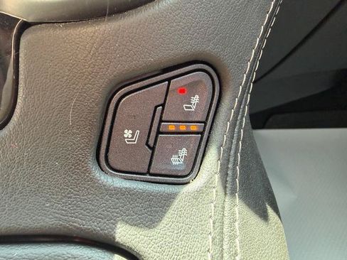 Used 2020 Chevrolet Suburban Premier w/ RST 6.2L Performance Edition AWD/4WD image 40
