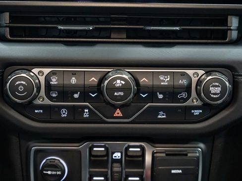 New 2026 Jeep Wrangler Unlimited Rubicon image 12