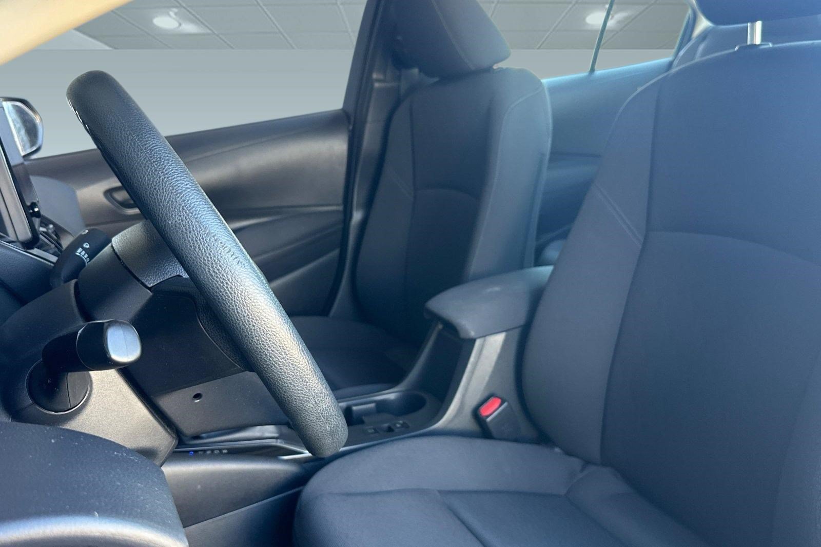 Used 2024 Toyota Corolla LE FWD image 26