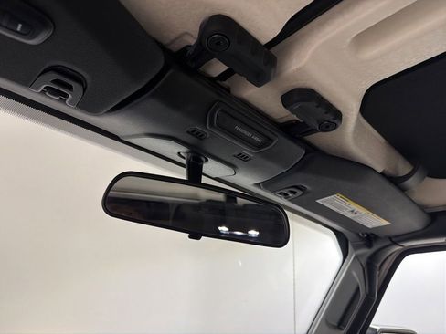 Used 2021 Jeep Gladiator Sport AWD/4WD image 17