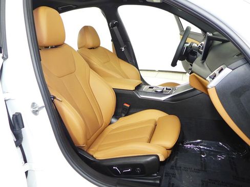 Used 2025 BMW 330i Sedan w/ Premium Package RWD image 19
