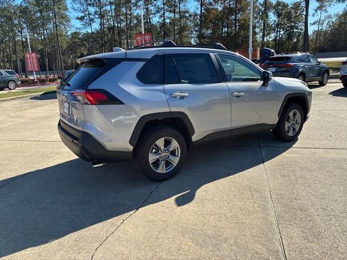 New 2025 Toyota RAV4 XLE image 7