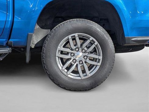 Used 2024 Chevrolet Colorado LT w/ LT Convenience Package II image 9