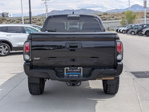 Used 2021 Toyota Tacoma TRD Off-Road w/ Technology Package image 4