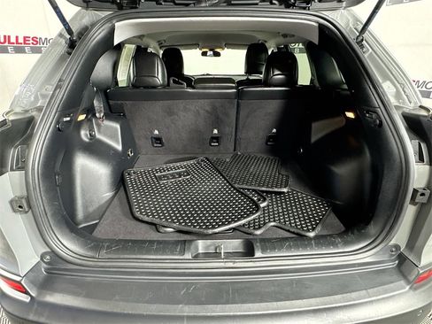 Used 2020 Jeep Cherokee Latitude Plus w/ Cold Weather Group image 25