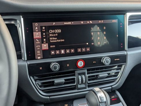 New 2026 Porsche Macan S image 18