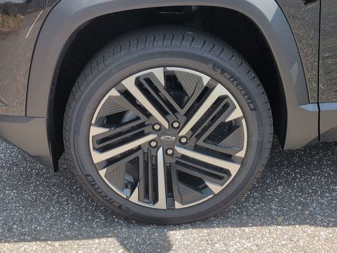 New 2027 Chevrolet Equinox RS w/ Safety and Technology Package AWD/4WD image 28