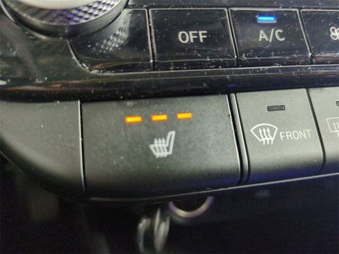 Used 2021 Hyundai Elantra SEL w/ Convenience Package image 23