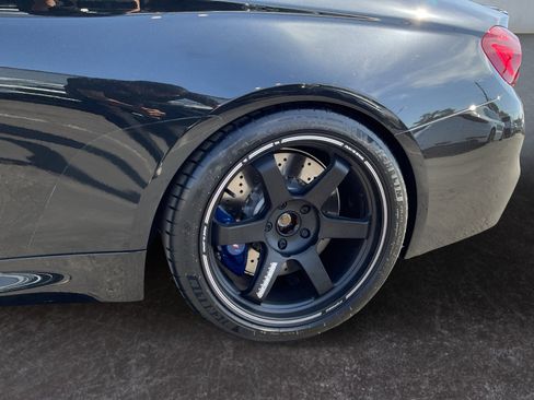 Used 2020 BMW M4 Coupe w/ Competition Package RWD image 9