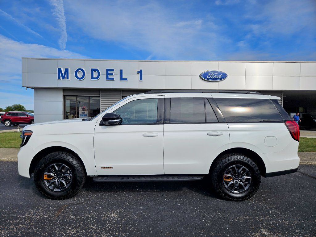 Used 2025 Ford Expedition Tremor AWD/4WD image 1