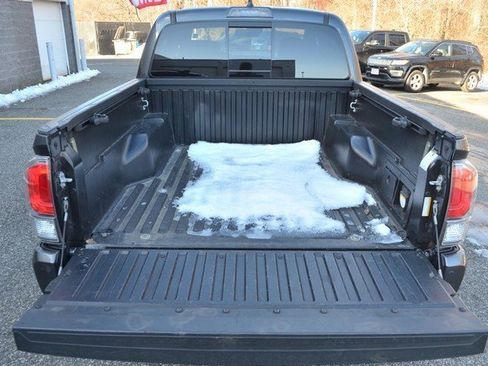 Used 2023 Toyota Tacoma TRD Sport image 36