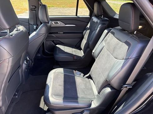 Used 2025 Ford Explorer ST AWD/4WD image 29