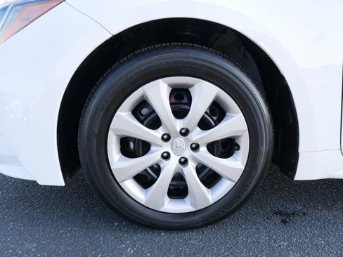 Used 2025 Toyota Corolla LE image 13