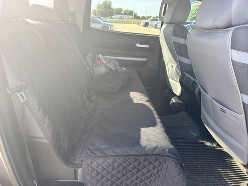 Used 2018 Toyota Tundra SR5 w/ SR5 Upgrade Package AWD/4WD image 8