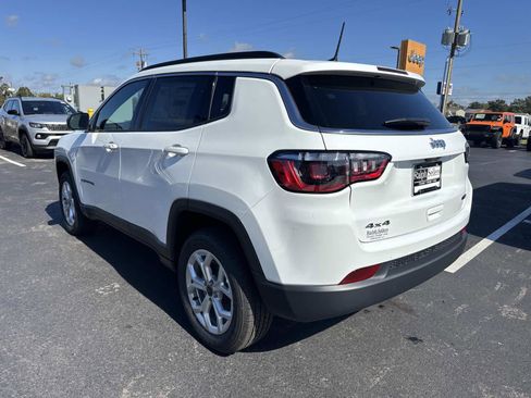New 2026 Jeep Compass Latitude AWD/4WD image 4