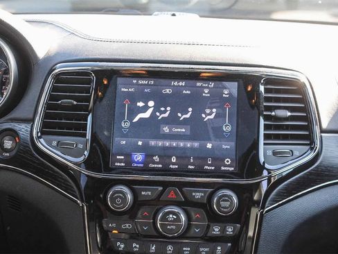 Used 2019 Jeep Grand Cherokee High Altitude image 18