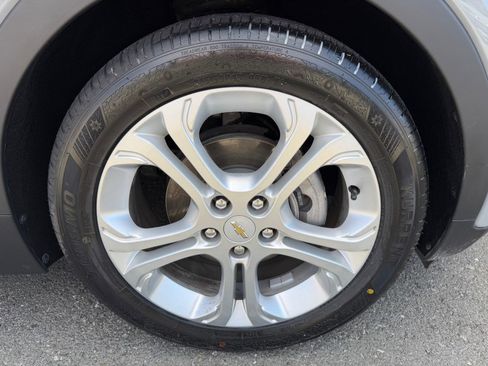 Used 2021 Chevrolet Bolt LT image 46