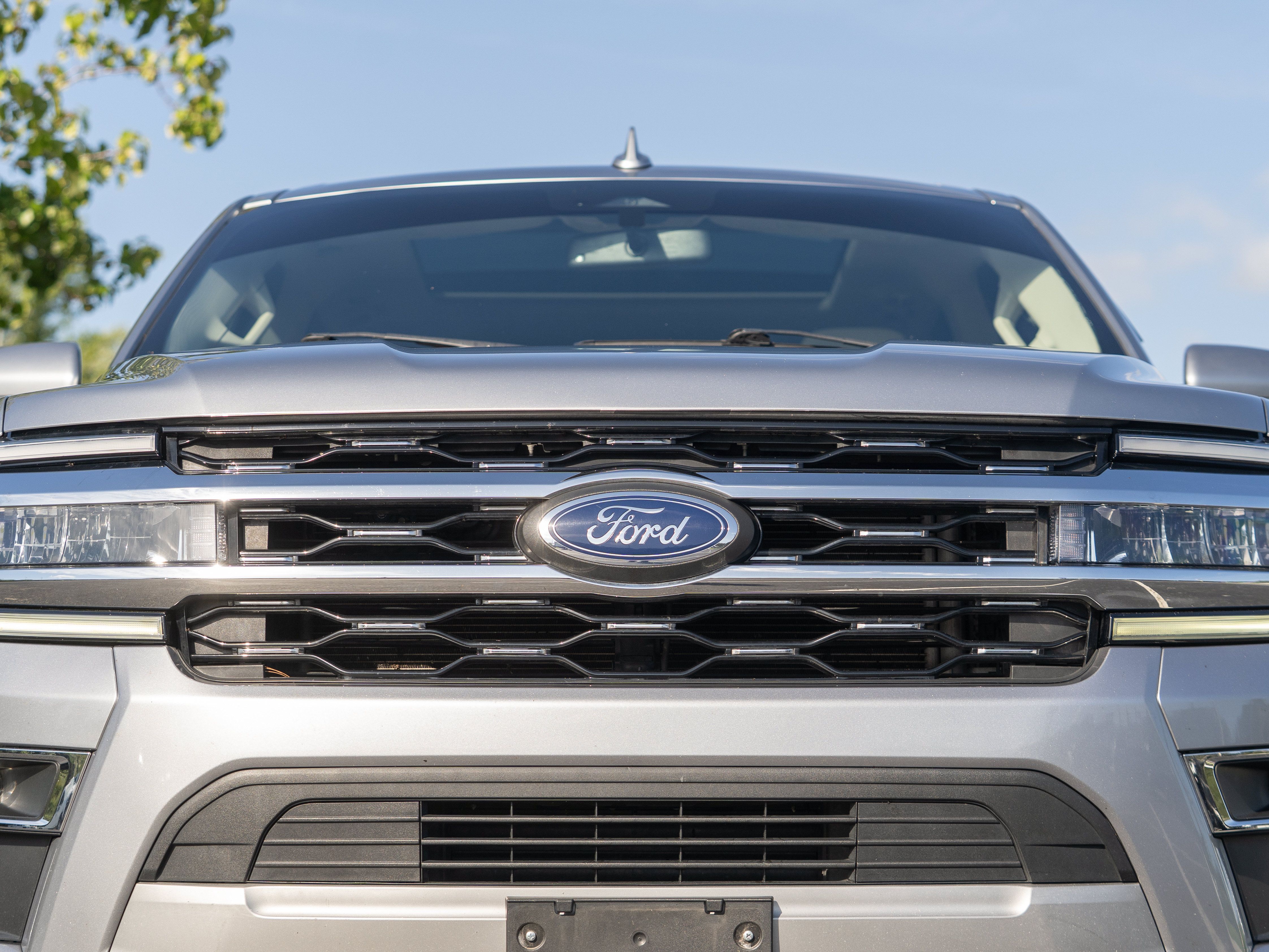 Used 2024 Ford Expedition Limited AWD/4WD image 39