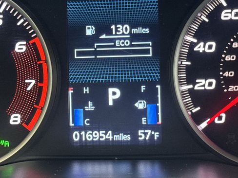 Used 2022 Mitsubishi Eclipse Cross SE image 21