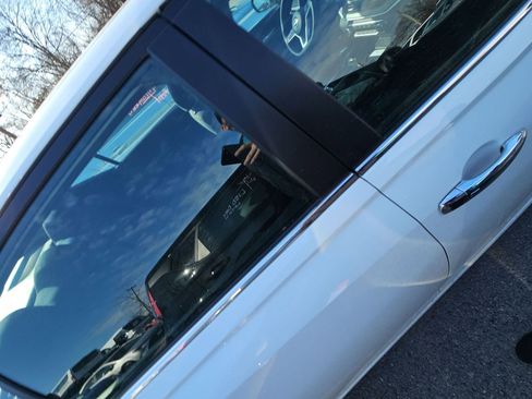 Used 2025 Nissan Altima 2.5 SV image 11