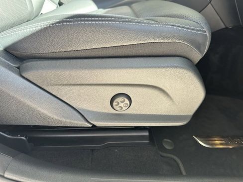 Used 2021 Mercedes-Benz GLC 300 GLC 300 image 16