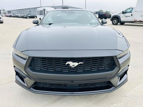 Used 2025 Ford Mustang Coupe RWD image 28