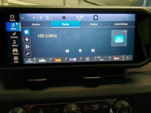 Used 2025 Jeep Wrangler Sport AWD/4WD image 26