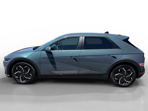 Used 2024 Hyundai Ioniq 5 SEL RWD image 2