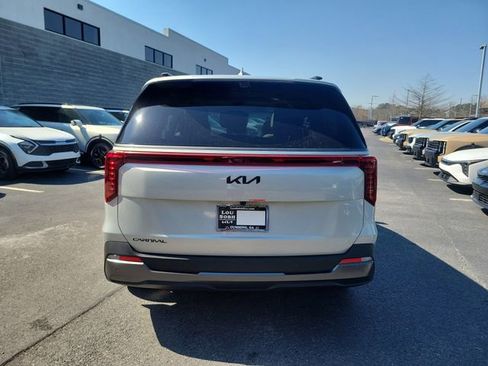 New 2026 Kia Carnival SX Prestige FWD image 4