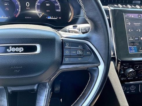 Used 2022 Jeep Grand Cherokee Limited RWD image 12